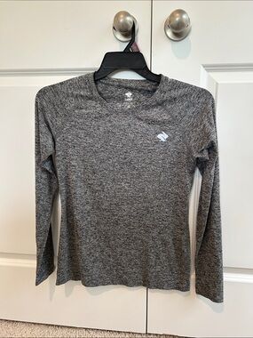 NWOT Rabbit Long Sleeve Heather Gray Performance Top - Women's